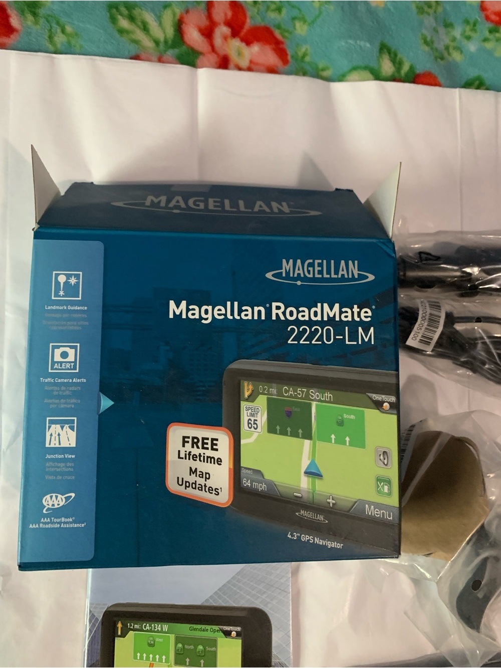 Magellan RoadMate 2220-LM 4.3 GPS Navigator